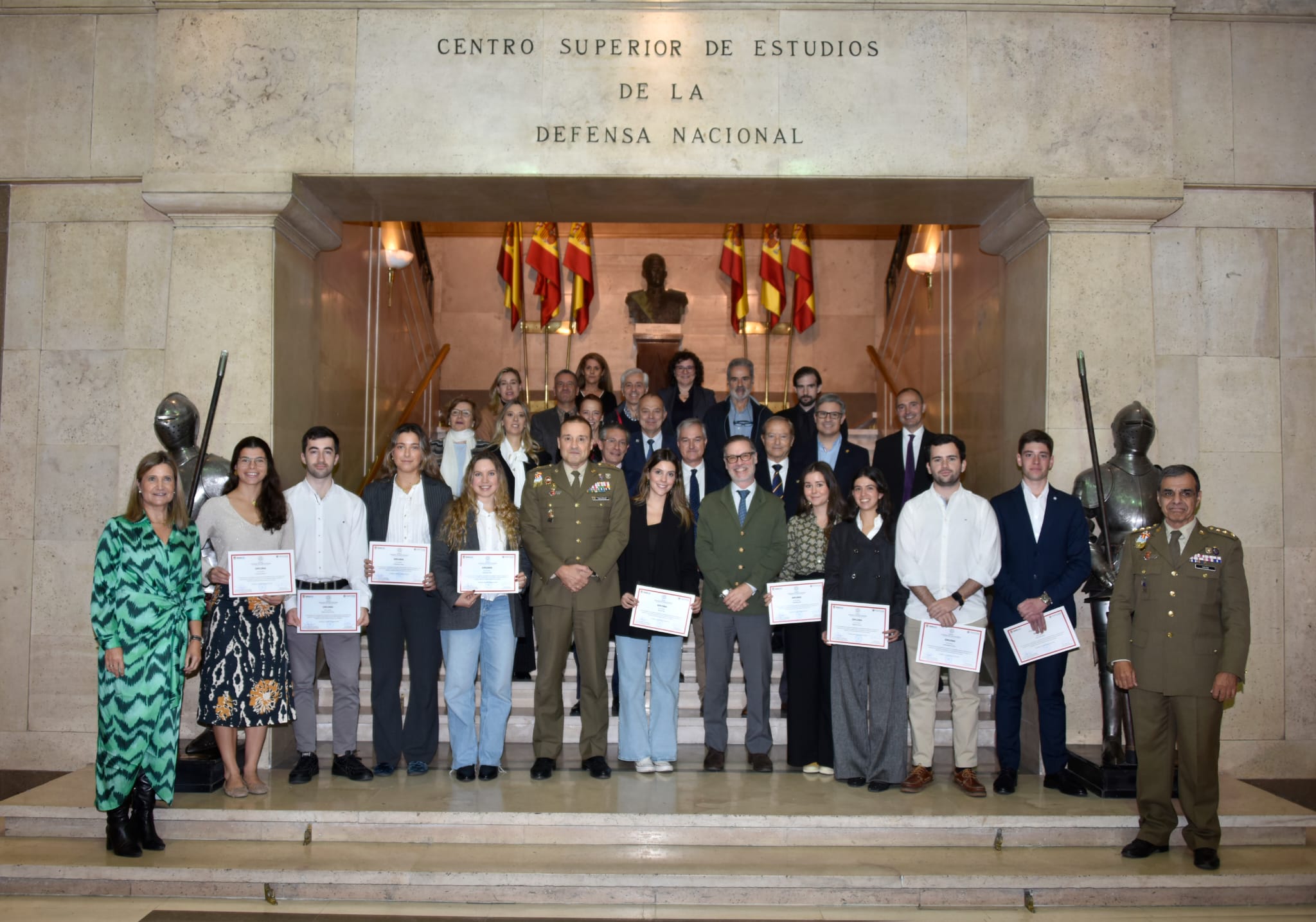 Acto de entrega de Diplomas en el CESEDEN (2024)